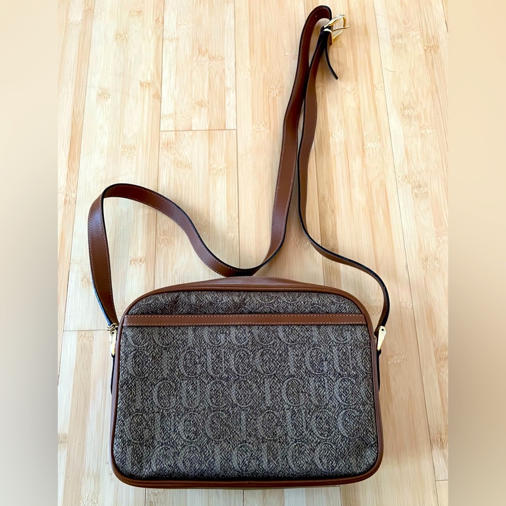 Gucci Vintage Silk Jacquard Signature Logo Crossbody/Shoulder Bag. - Picture 2 of 10